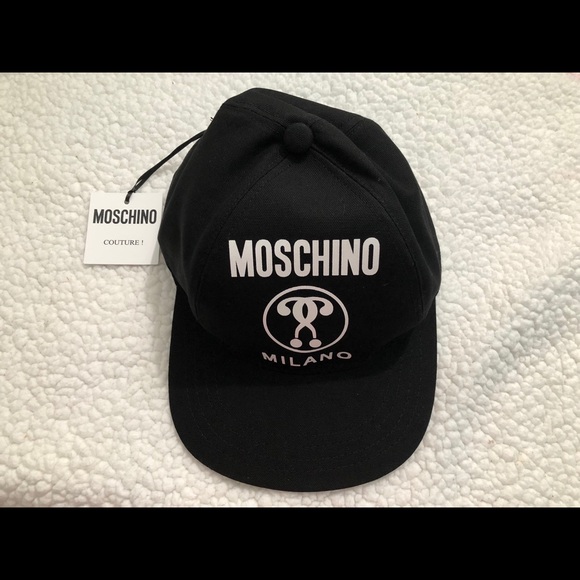 moschino cap